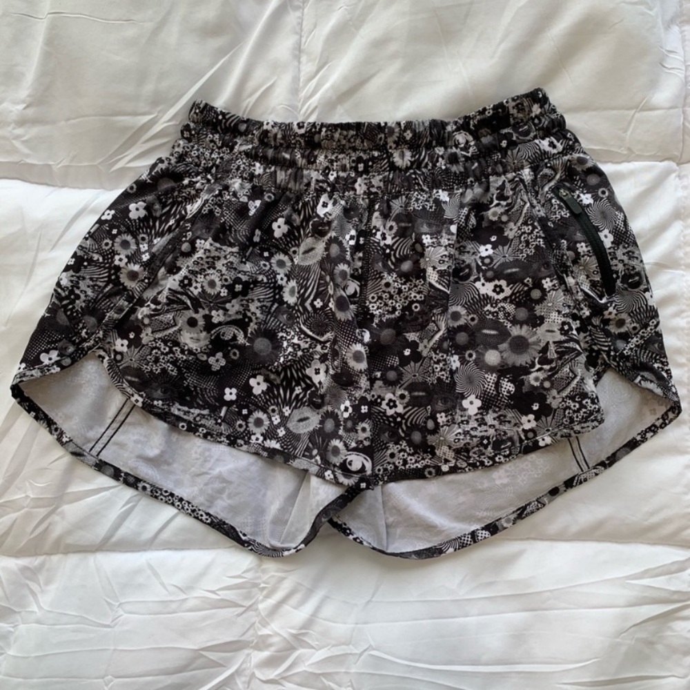 Lululemon Tracker Short Seawheeze Edition 10